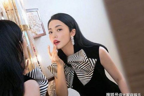 详细阅读:揭秘影视娱乐中的吃瓜爆料与明星魅力 揭秘影视娱乐中的吃瓜爆料与明星魅力